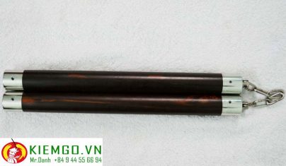 con-nhi-khuc-go-trac-boc-inox là côn nhị khúc gỗ quý siêu quý hiếm và giá trị, côn được chế tác chuẩn và tinh tế